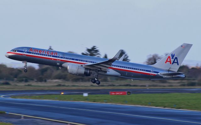 Boeing 757-200 (N196AA) - aa b757-2 n196aa dep shannon for jfk after diverting in earlier from manchester on a medical 911/14.