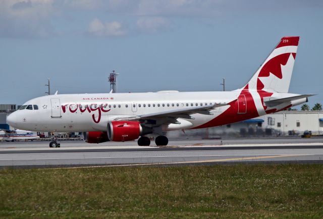 Airbus A319 (C-FYJP)