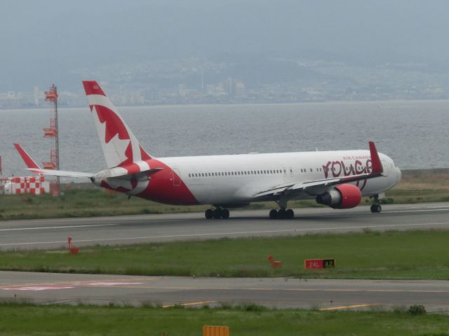 BOEING 767-300 (CFМWU)