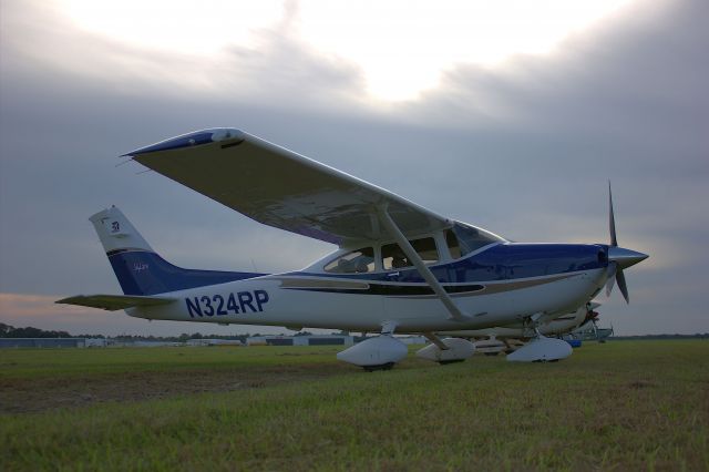 Cessna Skylane (N324RP) - Cessna 182 Skylane