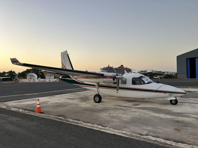 Aero Commander 500 (N611DW)