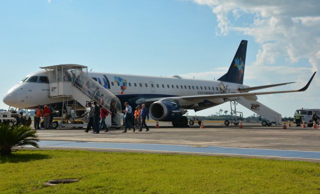 Embraer ERJ-190 (PR-AYN)