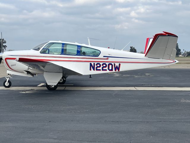 Beechcraft 35 Bonanza (N22QW) - KFCH