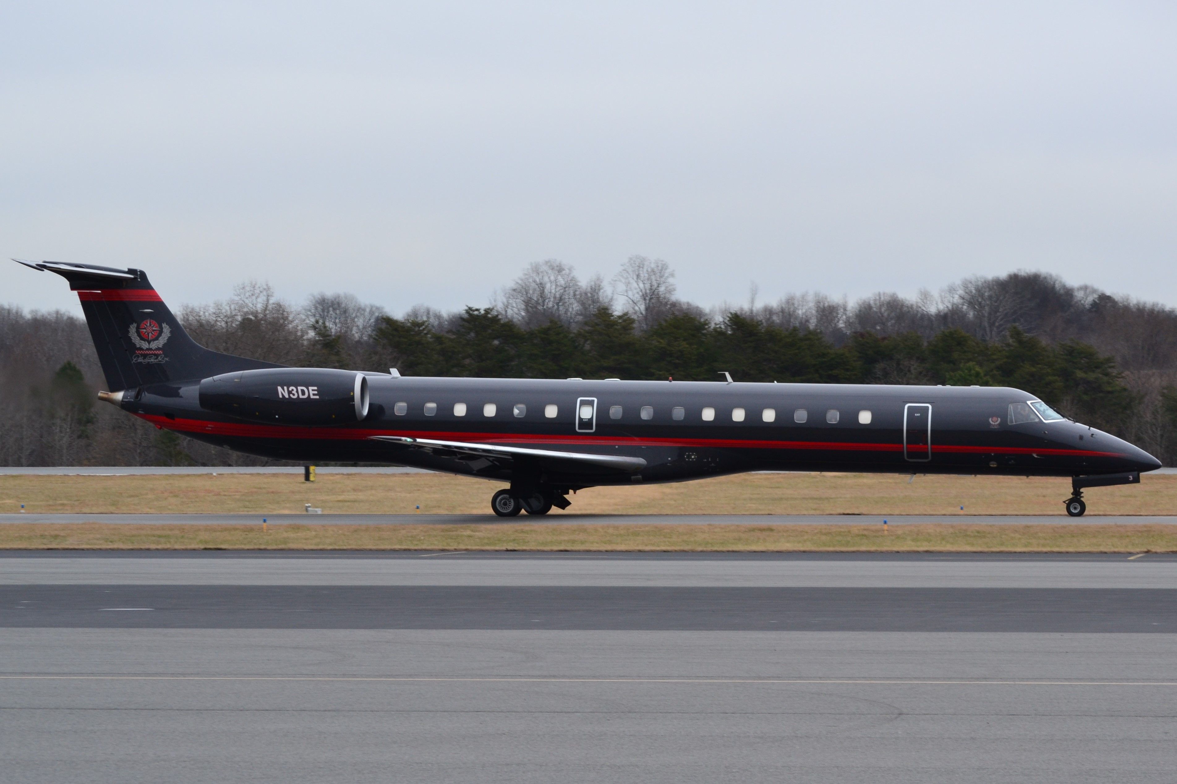 Embraer ERJ-145 (N3DE) - CHAMPION AIR LLC (UNCC basketball team headed to North Texas) taxiing at KJQF - 1/3/18 