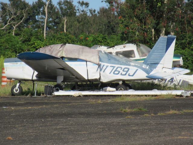 Piper Cherokee (N1769J)