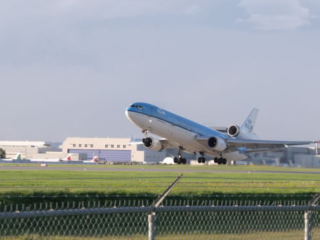 Boeing MD-11 (PH-KCH)