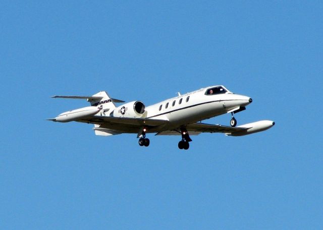 Learjet 35 (84-0070) - US Air Force C-21 landing at Shreveport Regional.