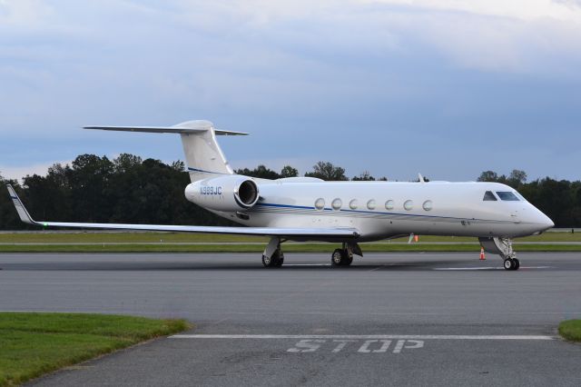 Gulfstream Aerospace Gulfstream V (N989JC) - TVPX AIRCRAFT SOLUTIONS INC TRUSTEE (Johnson Controls) at KJQF - 10/8/18