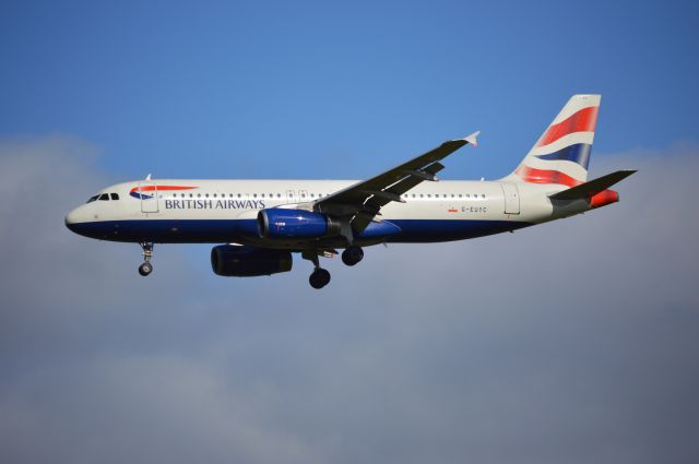 Airbus A320 (G-EUYC) - British Airways - A320-232 (G-EUYC) (Photo Apr 2016)