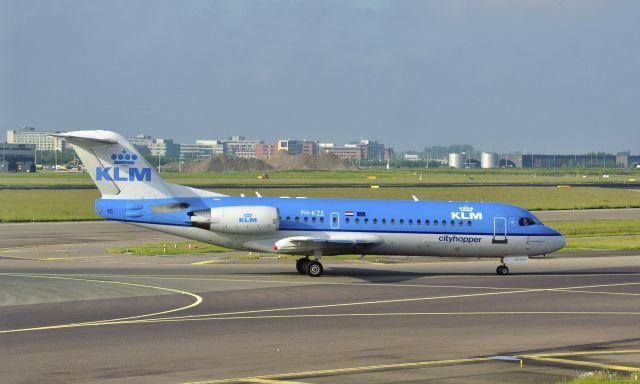 Fokker 70 (PH-KZE) - KLM Cityhopper Fokker F70 PH-KZE in Amsterdam 