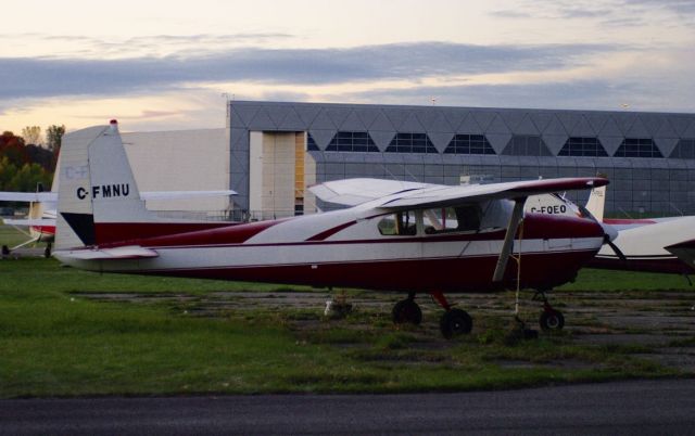 Cessna Skylane (C-FMNU) - Beautiful Morning at CYRO Ottawa Rockcliffe Airport. Oct. 19, 2015