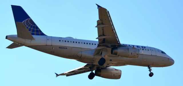 Airbus A319 (N851UA)