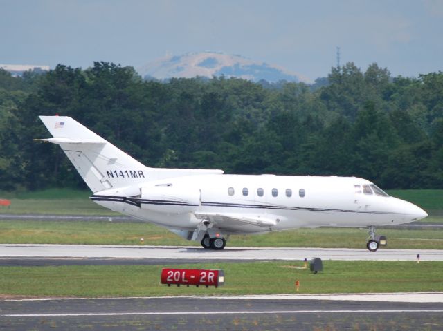 Hawker 800 (N141MR) - R-5 HOLDINGS LLC arriving 20L - 5/14/12