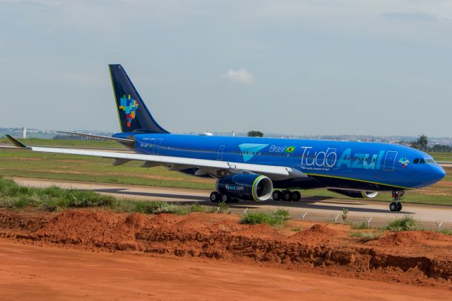 Airbus A330-300 (PR-AIT) - Azul Linhas Aereas (Tudo Azul Livery) - Airbus A330-243br /Registration: PR-AITbr /br /Campinas (VCP) / Natal (NAT) br /br /Fotografia: Marcelo Luiz