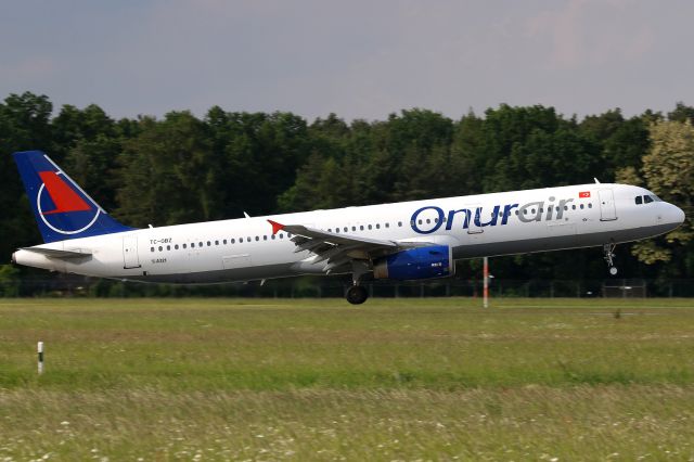 Airbus A321 (TC-OBZ)
