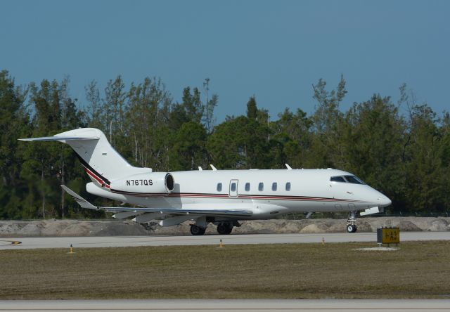 Canadair Challenger 350 (N767QS)