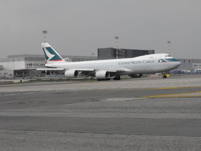 Boeing 747-400 (B-LJK)
