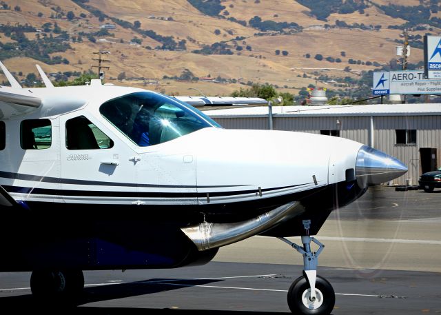 Cessna Caravan (N284EX) - Grand Caravan EX. Thanks for the wave!