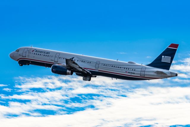 Airbus A321 (N578UW) - American Airlines A321 in US Airways retro livery taking off from PHX on 12/16/22. Taken with a Canon R7 and Tamron 70-200 G2 lens.