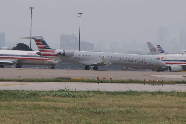 Canadair Regional Jet CRJ-200 (N942LR)