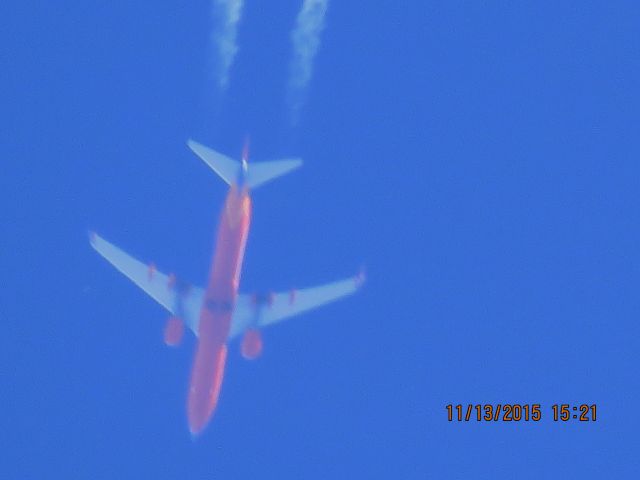 Boeing 737-800 (N8639B)