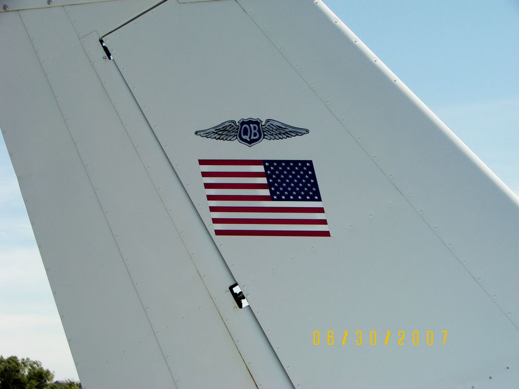 Cessna Skyhawk (N520RG) - Photo of QB wings on the tail of my Skyhawk.