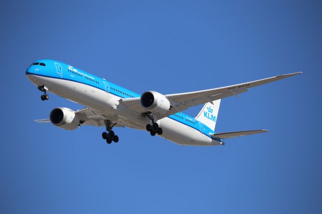 BOEING 787-10 Dreamliner (PH-BKM)