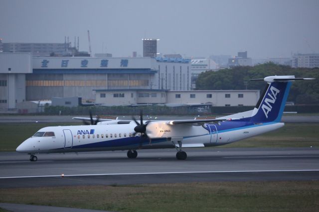 de Havilland Dash 8-400 (JA859A)