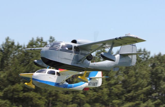 — — - Republic Seabees departing at Triple Tree Aerodrome