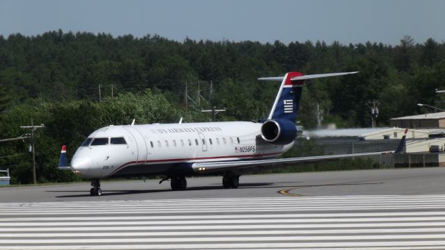 Canadair Regional Jet CRJ-200 (N258PS)