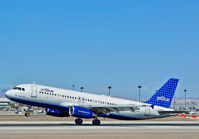 Airbus A320 (N520JB) - N520JB JetBlue Airways 2001 Airbus A320-232 - cn 1446 "Blue Velvet" - Las Vegas - McCarran International Airport (LAS / KLAS)br /USA - Nevada April 2, 2015br /Photo: Tomás Del Coro