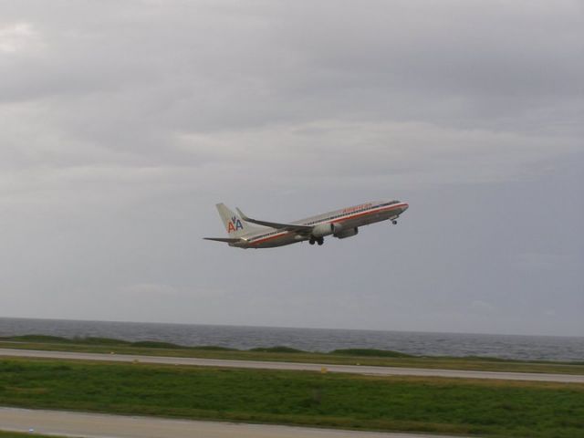 Boeing 737-700 — - take-off