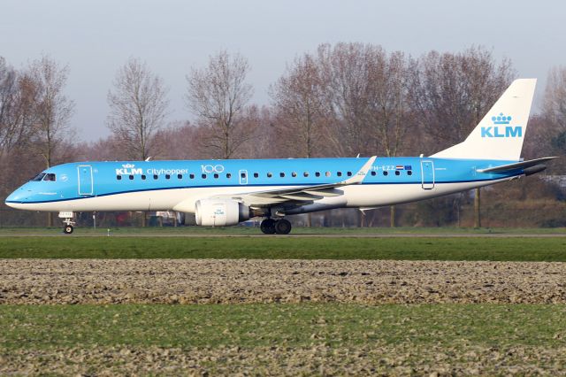 Embraer ERJ-190 (PH-EZZ)