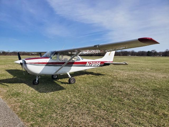 Cessna Skyhawk (N78195) - Mishawaka Pilots Club Rental Aircraft