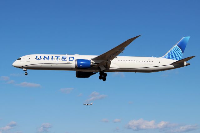BOEING 787-10 Dreamliner (N14011)