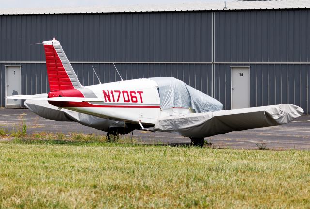 Piper Cherokee (N1706T)