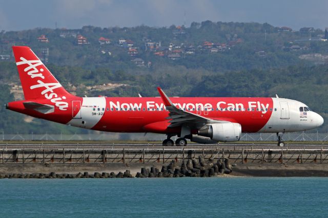 Airbus A320 (9M-AQU)