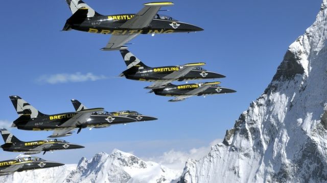 Aero L-39 Albatros — - The Breitling Jet Team, see more here: a rel=nofollow href=http://www.breitling-jet-team.com/http://www.breitling-jet-team.com//a