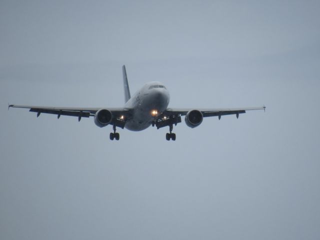 Airbus A330-300 (C-GTSF) - Landing at St. Martin on Dec 31st 2016.