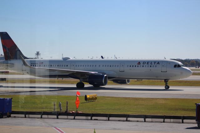 Airbus A321 (N365DN)