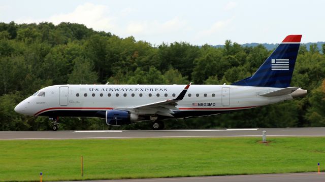 Embraer 170/175 (N803MD)