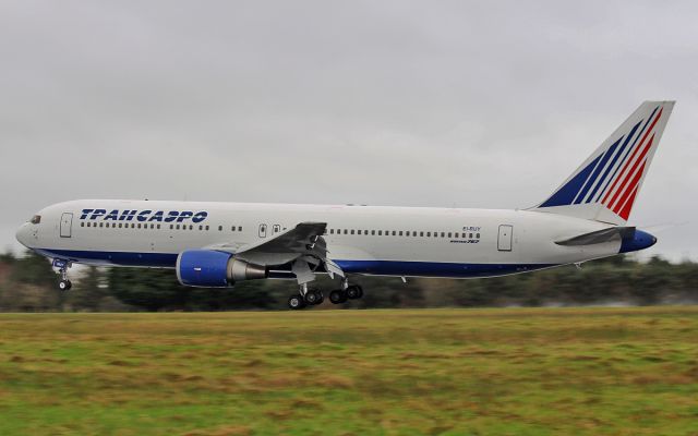 BOEING 767-300 (EI-RUY) - transaero b767-3 ei-ruy returning to shannon after a test flight 15/12/15.