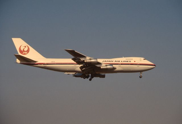 Boeing 747-200 (JA8116) - Final Approach to Narita Intl Airport Rwy16 on 1987/04/05