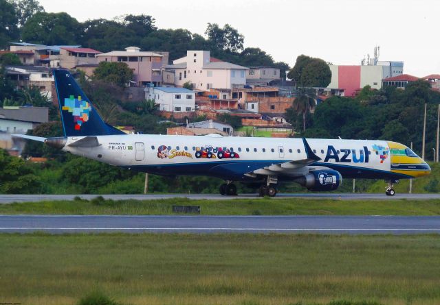 EMBRAER 195 (PR-AYU)