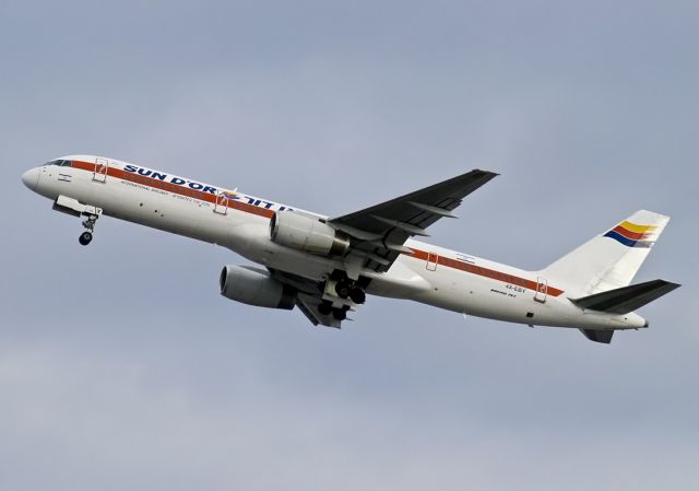 Boeing 757-200 (4X-EBY)