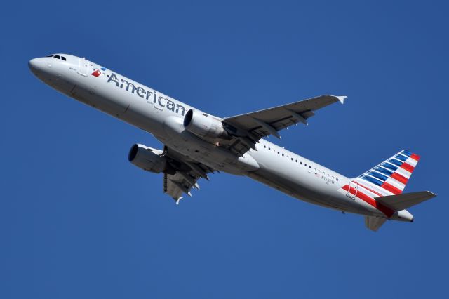 Airbus A321 (N156UW)