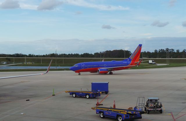 Boeing 737-700 (N7734H) - Southwest 3968 departing MCO for ATL