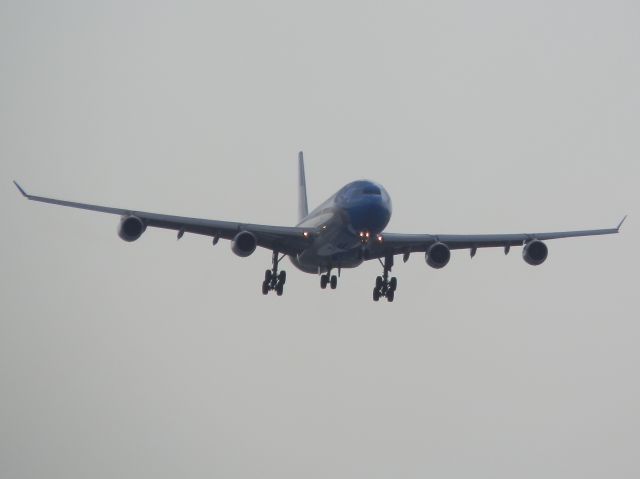Airbus A340-300 (LV-CSE)