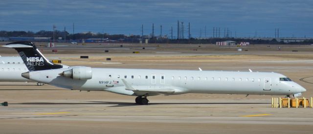 Canadair Regional Jet CRJ-900 (N914FJ)