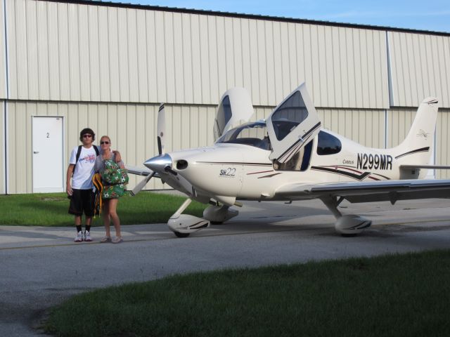 Cirrus SR-22 (N299MR)